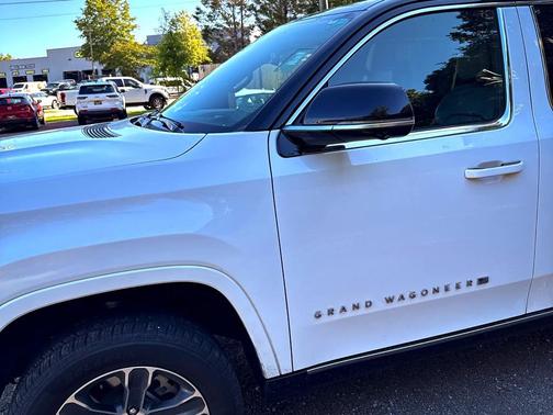 2023 Jeep Grand Wagoneer 4x4