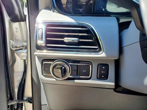 2018 Lincoln Navigator Select