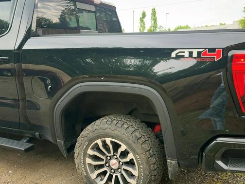 Black 2021 GMC Sierra 1500 AT4