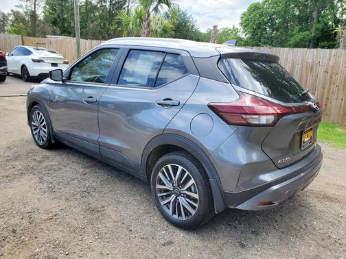 Gray 2024 Nissan Kicks SV