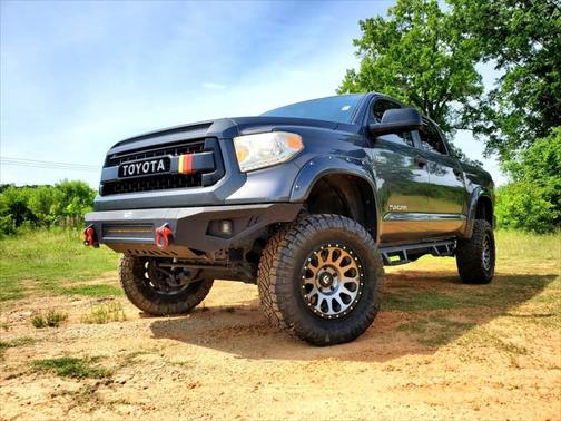 2017 Toyota Tundra SR5