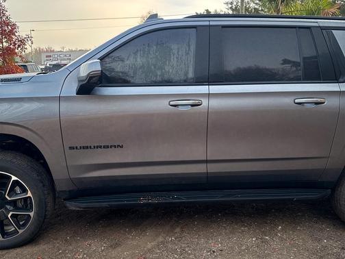 2021 Chevrolet Suburban RST