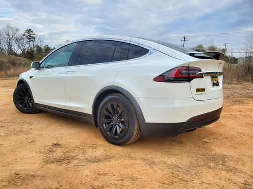 2019 Tesla Model X 75D AWD