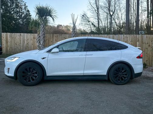 2019 Tesla Model X 75D AWD