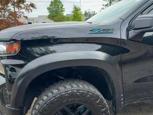 Black 2019 Chevrolet Silverado 1500 Custom Trail Boss