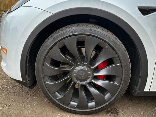 2022 Tesla Model Y Performance AWD