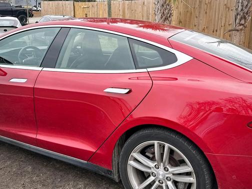 2014 Tesla Model S 85
