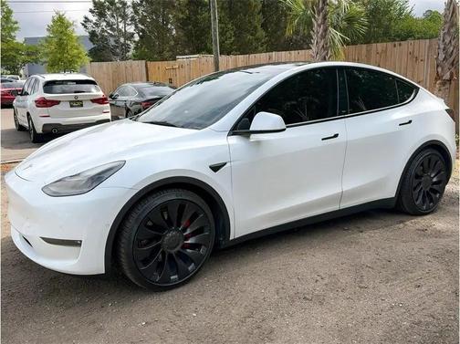 White 2022 Tesla Model Y Performance AWD