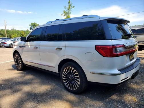2018 Lincoln Navigator Black Label