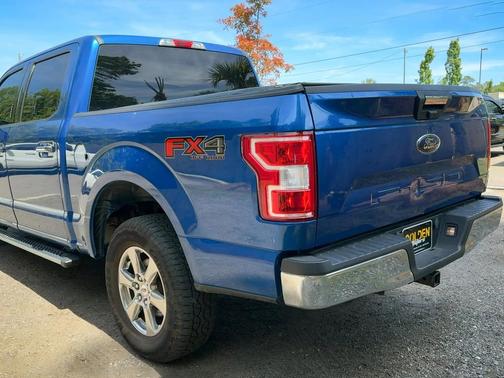 Blue 2018 Ford F-150 XLT