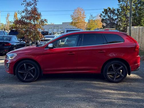 2015 Volvo XC60 T6 R-Design Platinum