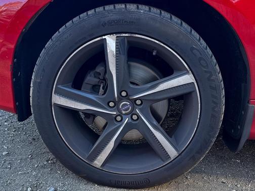 2015 Volvo XC60 T6 R-Design Platinum