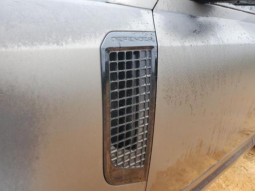 2020 Land Rover Defender 110 SE AWD