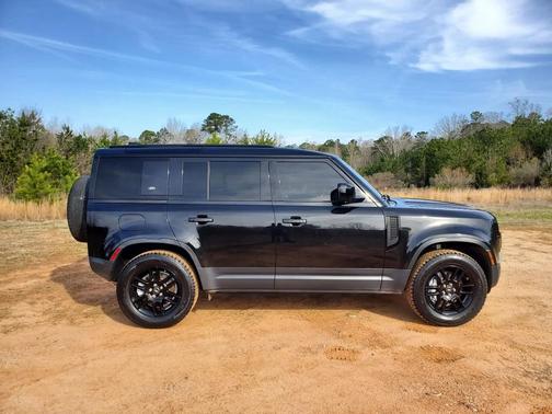 2020 Land Rover Defender 110 SE AWD