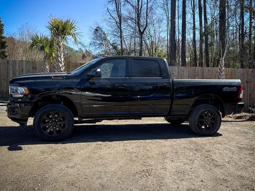 2020 RAM 2500 Big Horn 4x4 Crew Cab 6'4'' Box