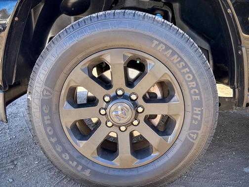 2020 RAM 2500 Big Horn 4x4 Crew Cab 6'4'' Box