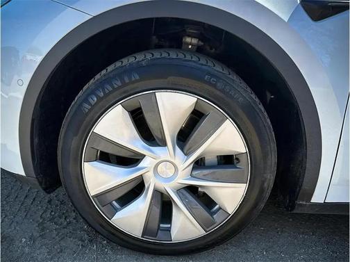 White 2020 Tesla Model Y Long Range AWD