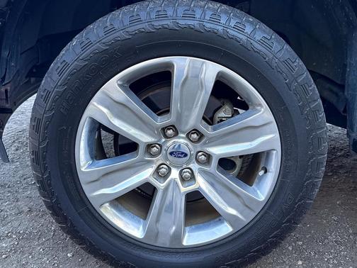 2017 Ford F-150 Platinum