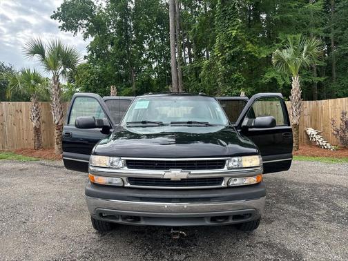 Black 2003 Chevrolet Suburban 2500 LT