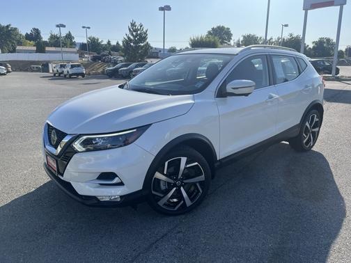 2022 Nissan Rogue Sport SL