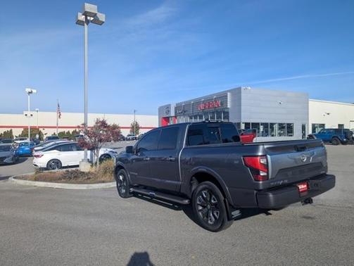 2023 Nissan Titan Platinum Reserve