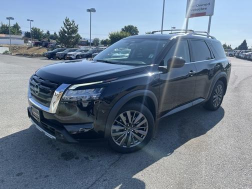 2022 Nissan Pathfinder SL