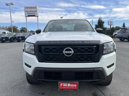 2022 Nissan Frontier S