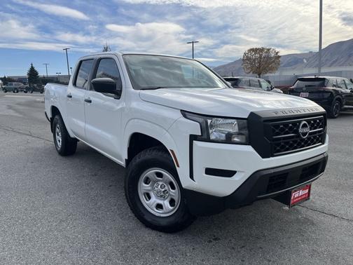 2022 Nissan Frontier S