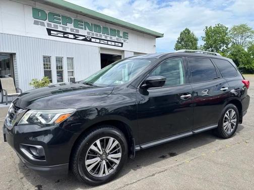 Magnetic Black Metallic 2017 Nissan Pathfinder SV