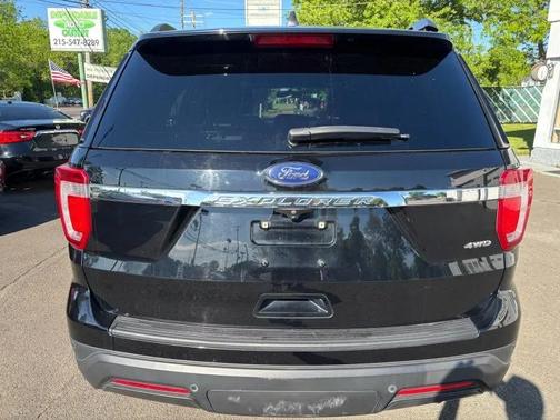 Shadow Black 2018 Ford Explorer Base