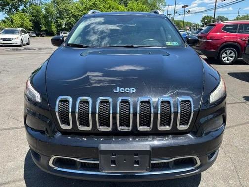 Diamond Black Crystal Pearlcoat 2017 Jeep Cherokee Limited