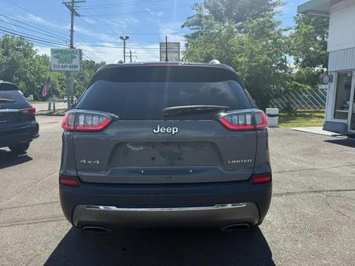 Sting-Gray Clearcoat 2020 Jeep Cherokee Limited