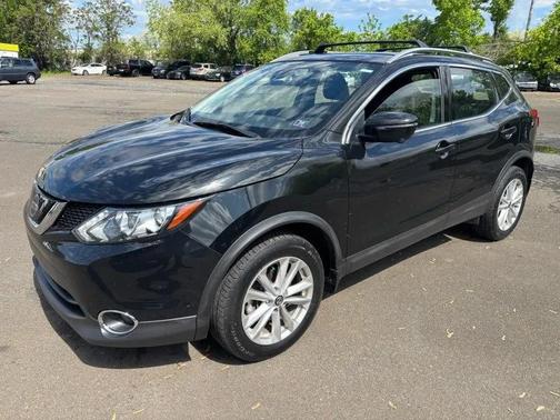 Magnetic Black Pearl 2019 Nissan Rogue Sport SV SUV