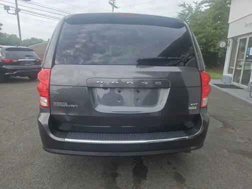 Granite Pearlcoat 2017 Dodge Grand Caravan SXT