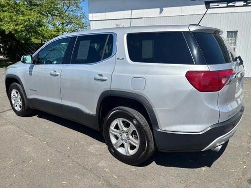 Quicksilver Metallic 2019 GMC Acadia SLE-1
