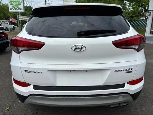 Dazzling White 2017 Hyundai TUCSON Sport