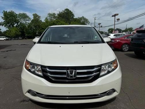 White Diamond Pearl 2016 Honda Odyssey Touring Elite