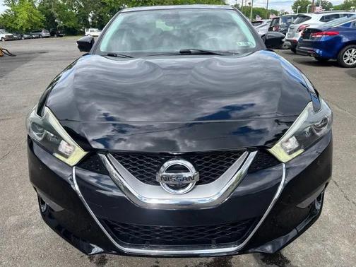 Black 2017 Nissan Maxima 3.5 Platinum
