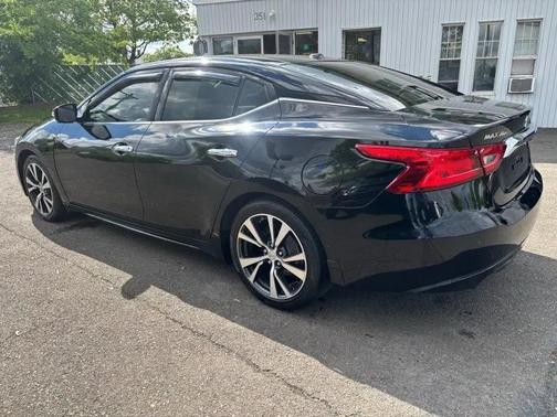 Black 2017 Nissan Maxima 3.5 Platinum