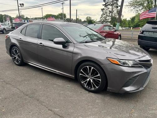 Predawn Gray Mica 2018 Toyota Camry SE