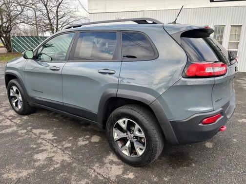 Anvil Clearcoat 2015 Jeep Cherokee Trailhawk