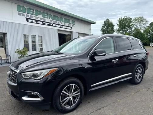 Black 2019 INFINITI QX60 Luxe