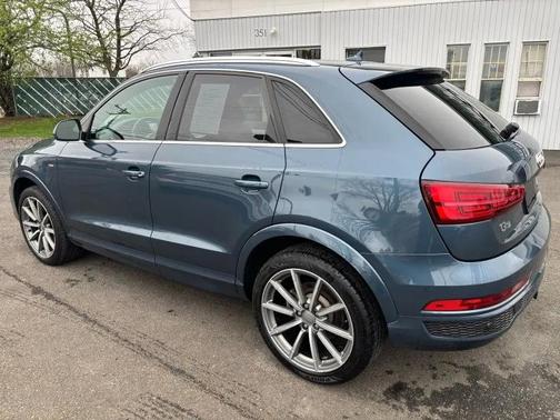 Blue 2018 Audi Q3 2.0T Premium