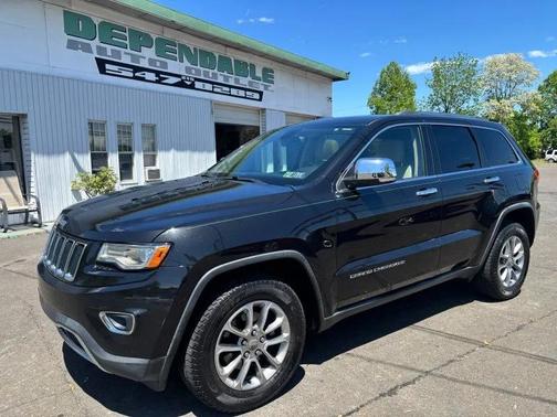 Brilliant Black Crystal Pearlcoat 2015 Jeep Grand Cherokee Limited SUV