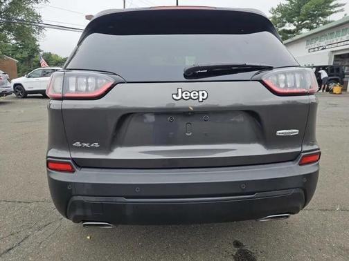 Granite Crystal Metallic Clearcoat 2019 Jeep Cherokee Latitude Plus