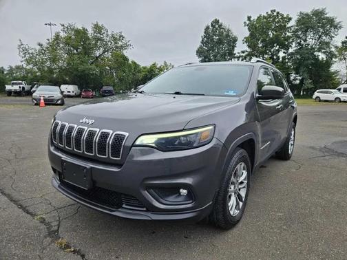 Granite Crystal Metallic Clearcoat 2019 Jeep Cherokee Latitude Plus