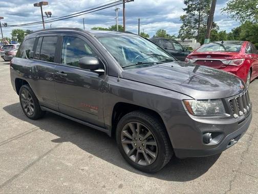 Granite Crystal Metallic Clearcoat 2016 Jeep Compass 75th Anniversary