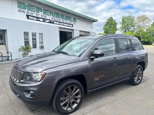 Granite Crystal Metallic Clearcoat 2016 Jeep Compass 75th Anniversary