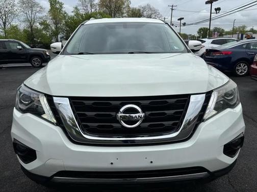 White 2020 Nissan Pathfinder SV 4WD