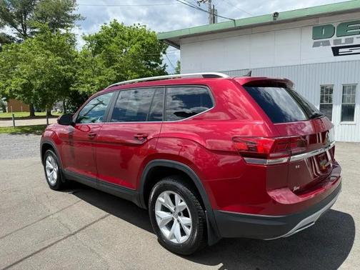 Fortana Red Metallic 2018 Volkswagen Atlas 3.6L SE